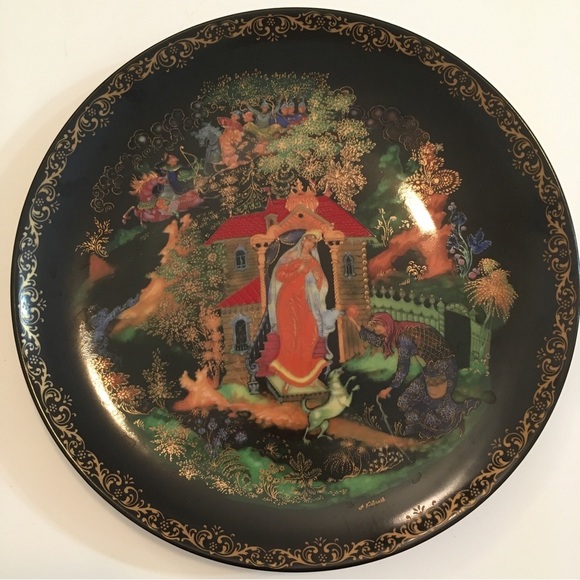 1988 Palekh Russian Fairy Tales Dead Princess & Seven Knights Snow White Plate - Picture 1 of 12